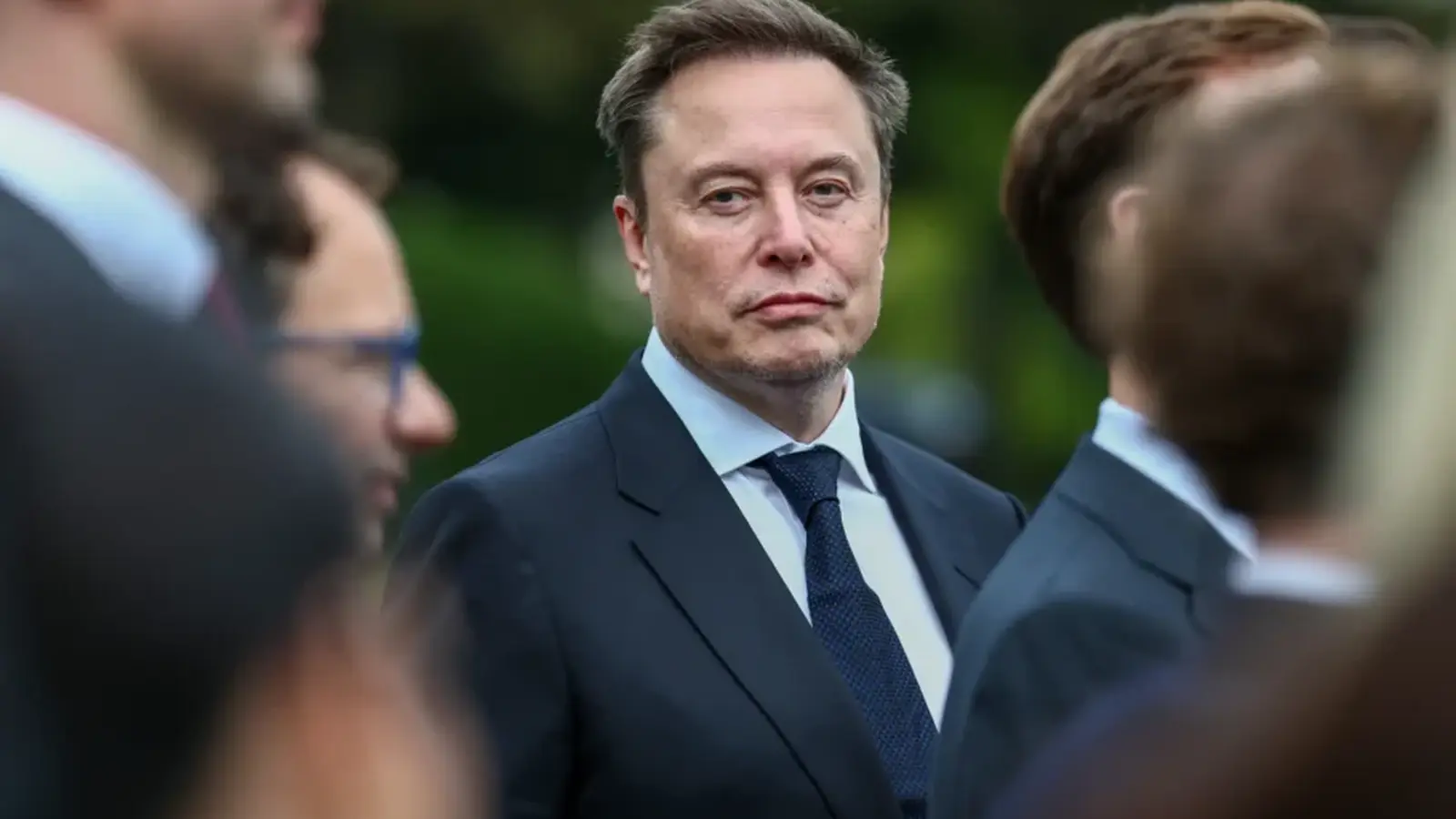 Elon Musk åter som biljonär efter SpaceX-aktiers uppgång