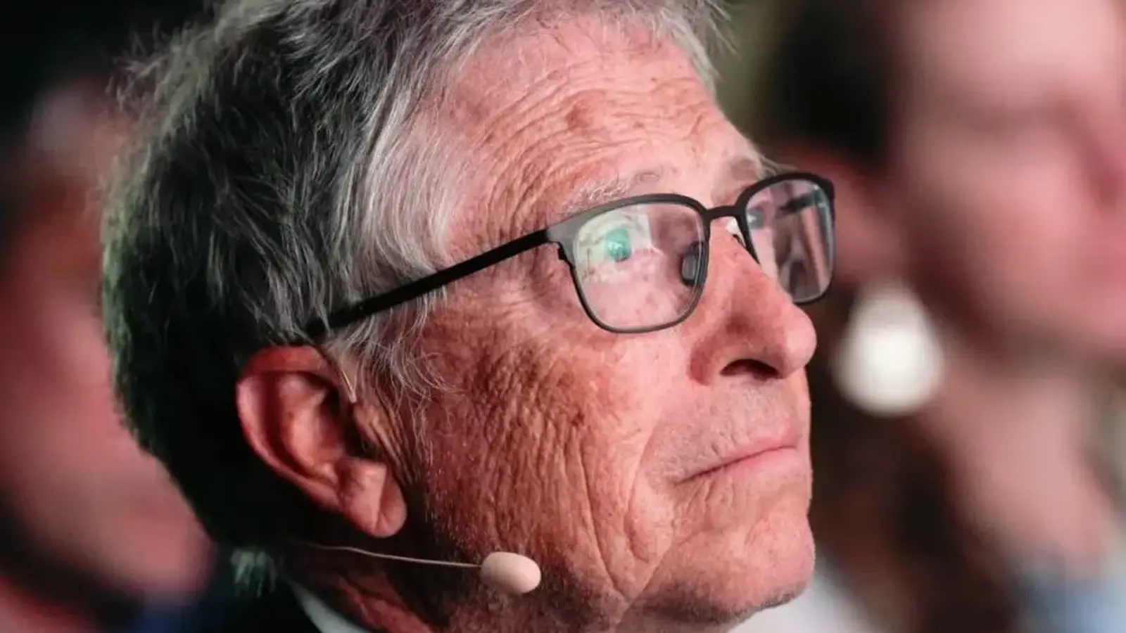 Bill Gates varnar: AI-drivna cyberattacker kan öka snabbt