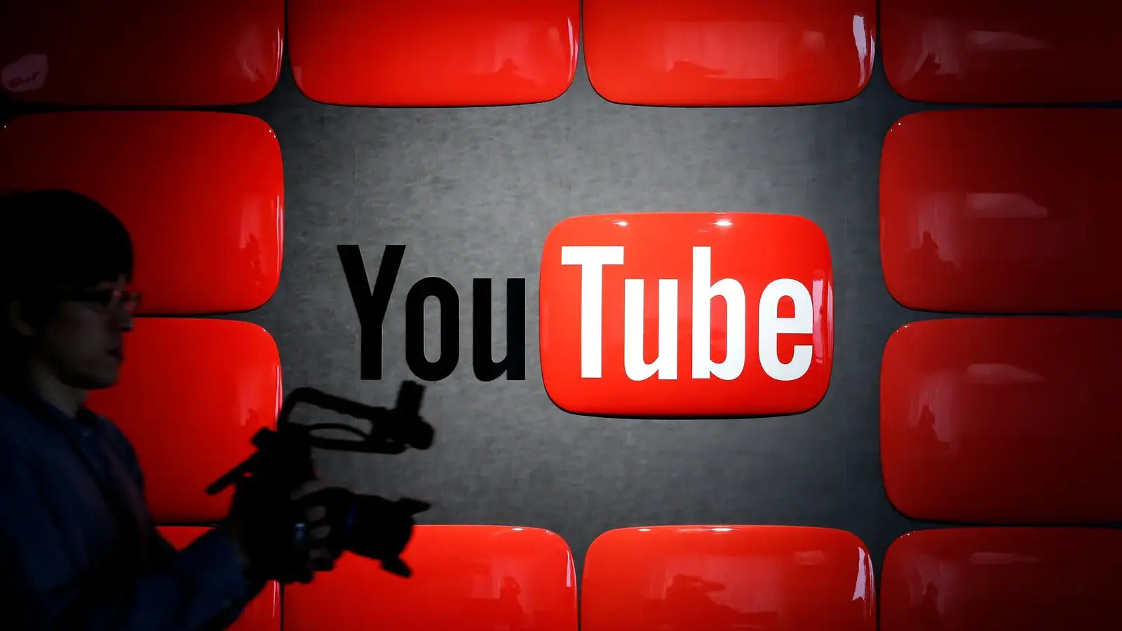 YouTube satsar på live-sport och köper ligamatcher