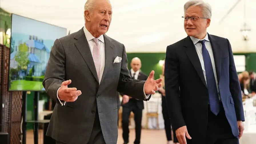 Kung Charles III varnar: AI kan få mörkare förmågor