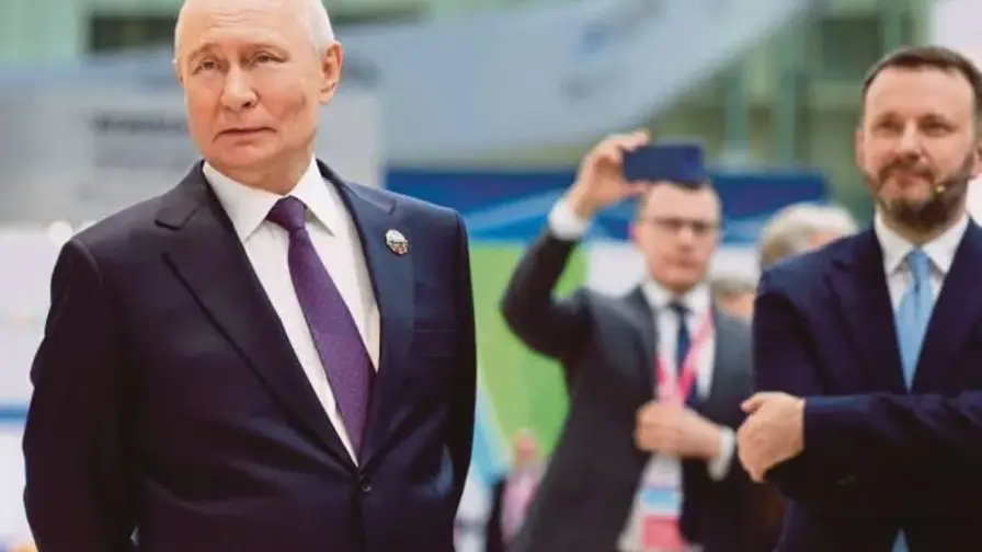 Putin berömmer Musk: 5 000 satelliter i omloppsbana